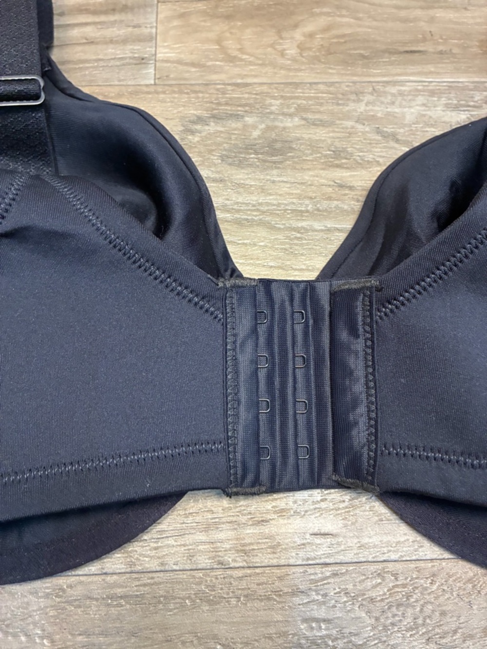 Vanity Fair Beauty Back Underwired Minimizer Bra - Picture 6 of 10